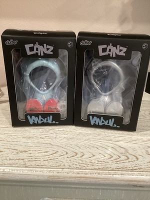 Vandul Canbot Figure Canz Czee13 / Clutter   Lot Of 2  Blue & Silver