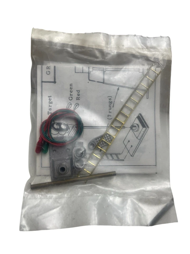 Walthers Milwaukee, Wis.  2 IND GRD Signal 933-213 U213 New 1 Pk - Image 4 of 4