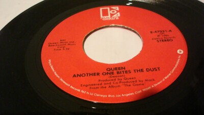Queen ''Another One Bites The Dust'' (1980 Elektra E-47031) Pop Rock 45 RPM 7'' VG+
