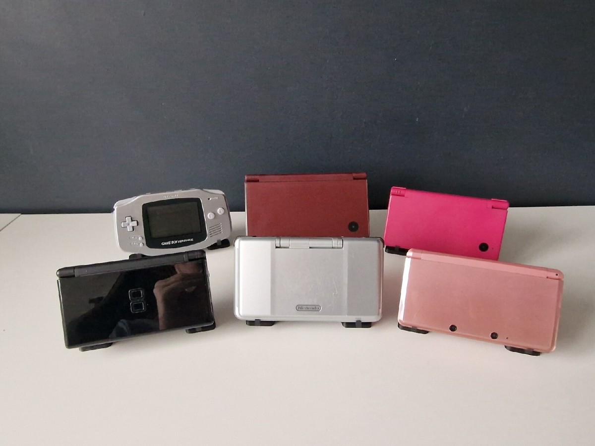 Nintendo Ds Lite Dsi Xl Gba Nintendo DSi With 64 GB SD Card Room