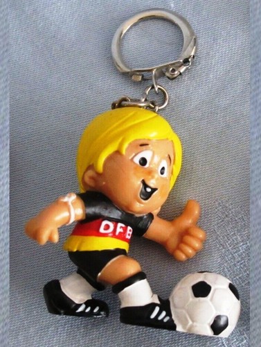 1982 FIFA World Cup Football Soccer Germany MASCOT Fritzchen Keychain and PANINI - Picture 3 of 7