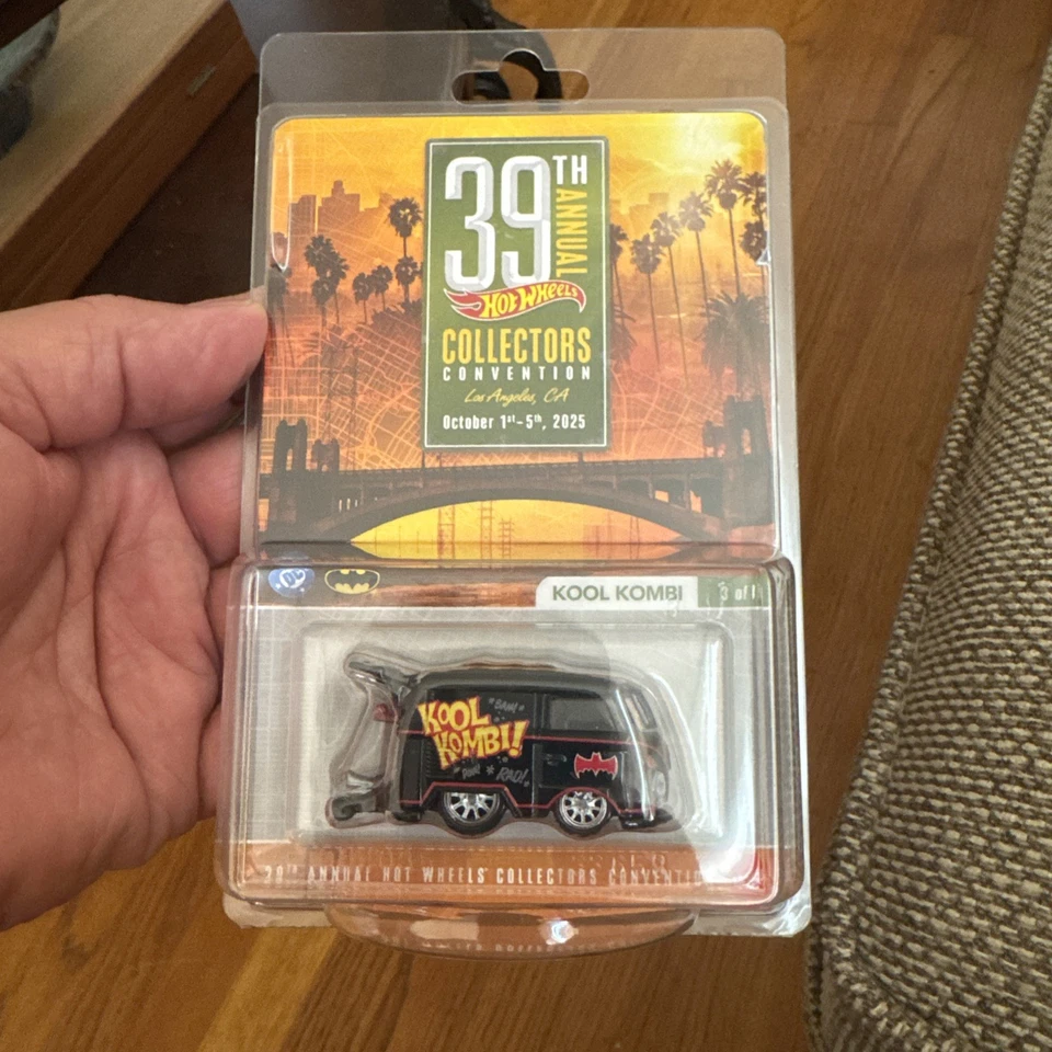 2025 Hot Wheels 39th Convention 4 Car Set: Kombi, Mustang, Civic, Skyline - Image 4 of 4