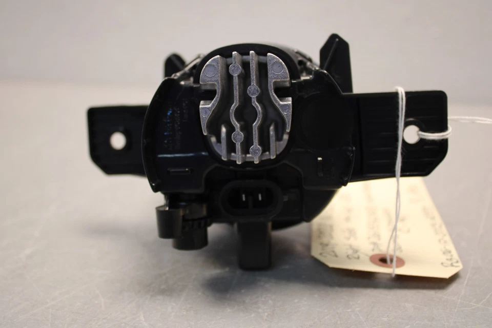 2019 2020 2021 2022 NISSAN ALTIMA RIGHT SIDE FOG LIGHT LED - Image 4 of 4