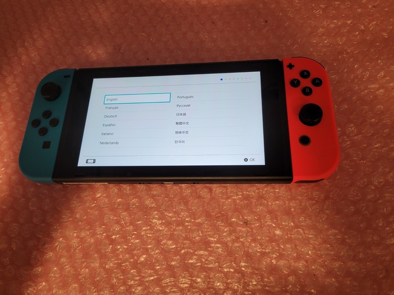 Nintendo Switch HAC-001(-01) 32GB Neon Red Blue Joy-Con Console Tested