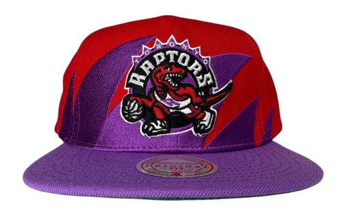 Mitchell & Ness Toronto Raptors Hardwood Classics Dynasty Yellow Toe Fitted Cap - 2-Tone Hat - View #8