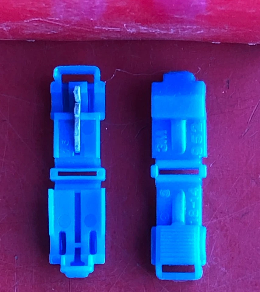 CAJA DE (50) TERMINALES DE DESCONEXIÓN 3M SCOTCHLOK 952 T-TAP 18-14 AWG TAB 0.250 Foto 2 de 4