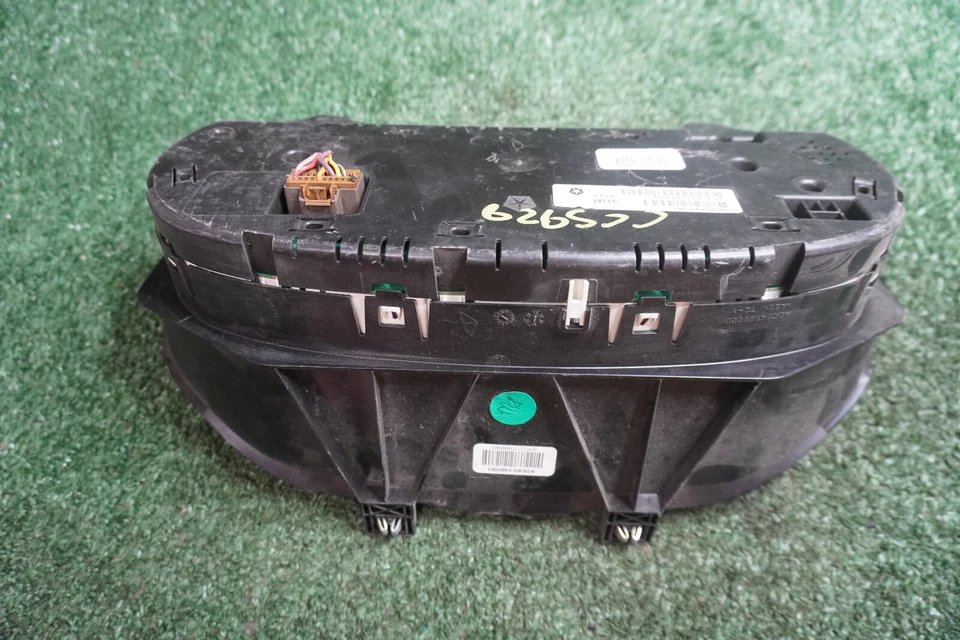 2014 RAM 1500 速度计集群原始设备制造商 58K 英里 56054941AF — 第 2/4 张图片