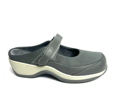 Softwalk Womens Arcadia Clog Gray 9.5 EE