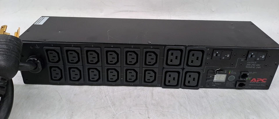 APC AP7811 Power Distribution Metered Rack Unit - Image 4 of 4