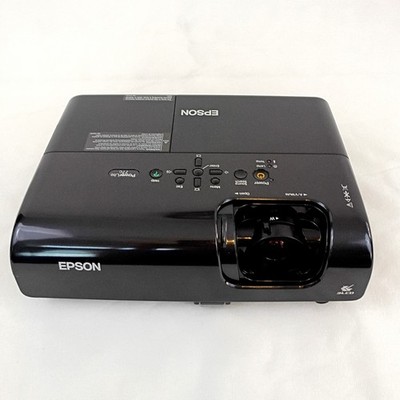 Epson EMP-X5 3LCD Projector Bundle | ONLY 22 LAMP HOURS | Remote, Case & Cord