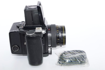 Bronica SQ-A 6x6cm Kit 105 f3.5 lens, W.L. Finder, 120 and (2) 220