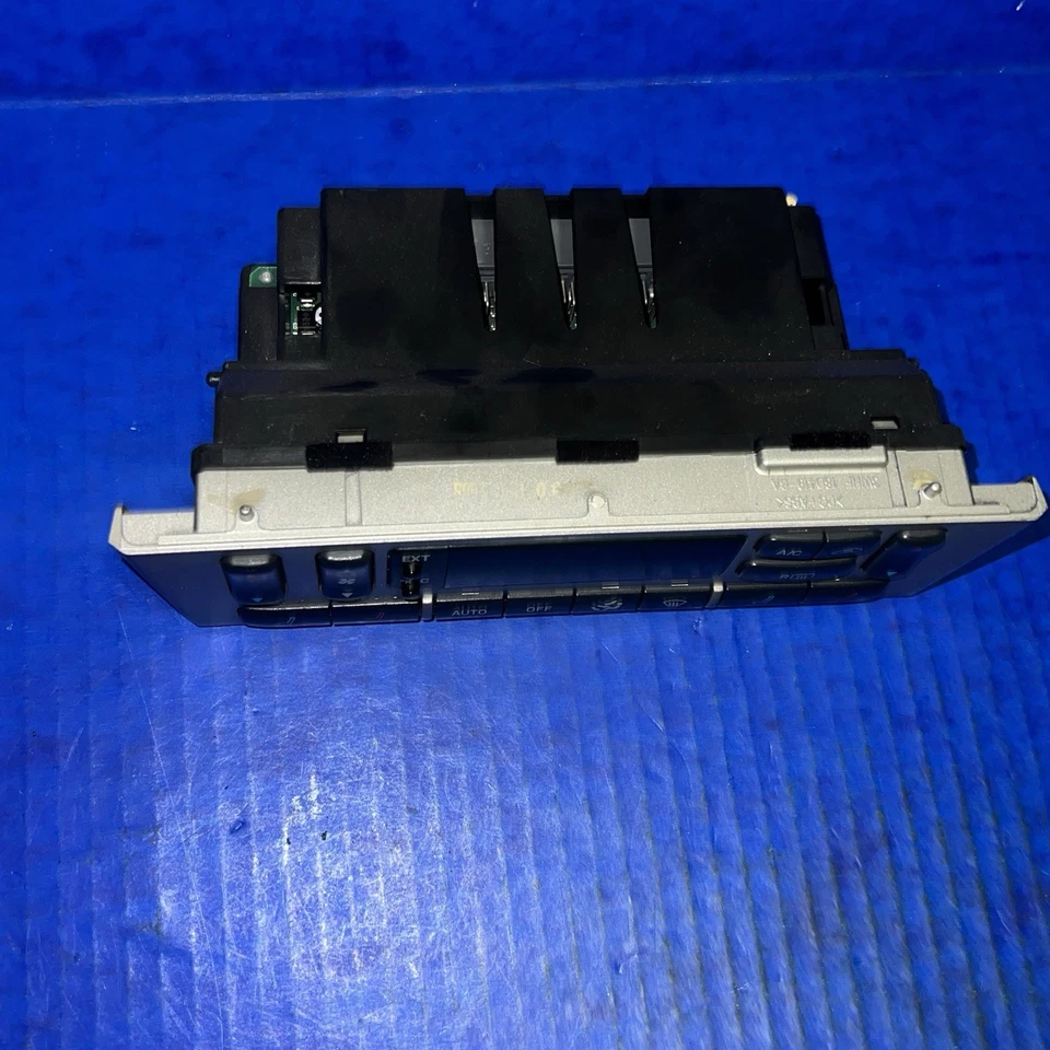 Lincoln LS 2003-2006 controles de clima de temperatura aire acondicionado con asientos térmicos y refrigerados Foto 4 de 4