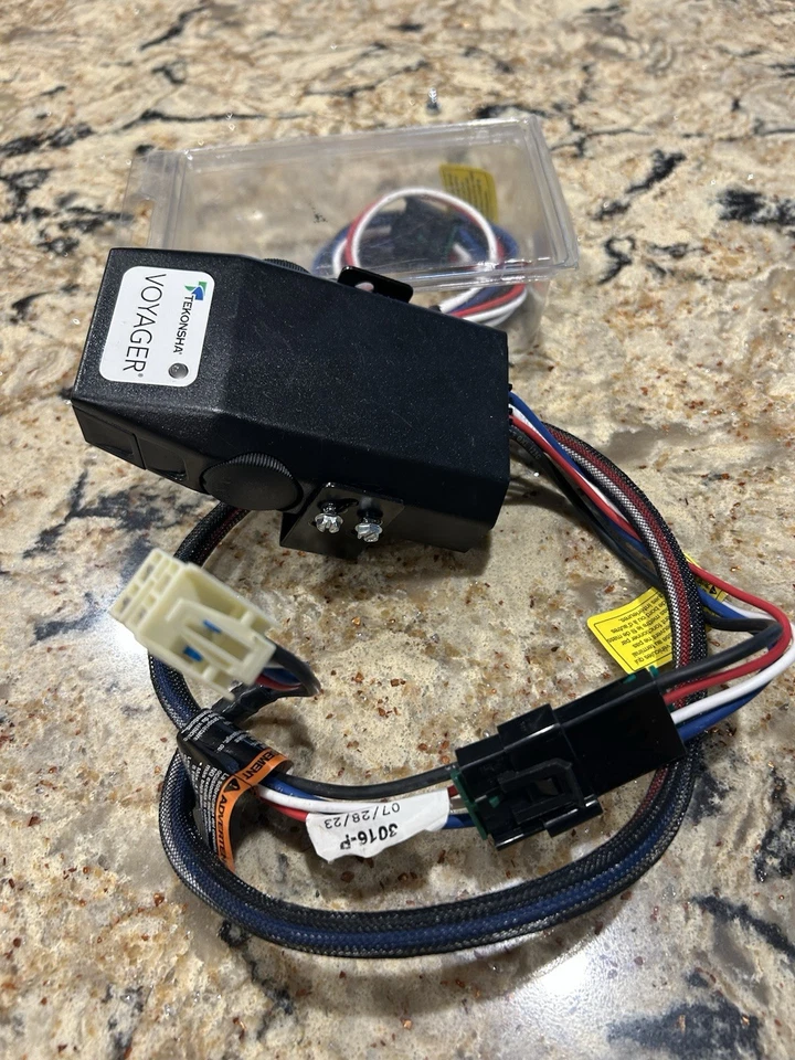 Tekonsha Voyager Electric Trailer Brake Control 16 GMC With3016-p Wiring Harnes  - Image 3 of 4