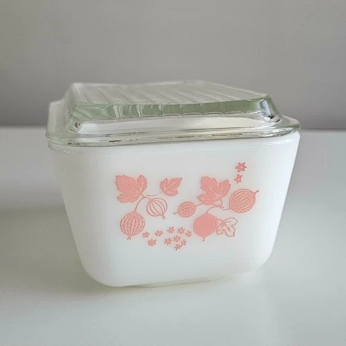 Vintage Pyrex 0502 Pink Gooseberry 1.5 Pint Refrigerator Bakeware Dish With Lid