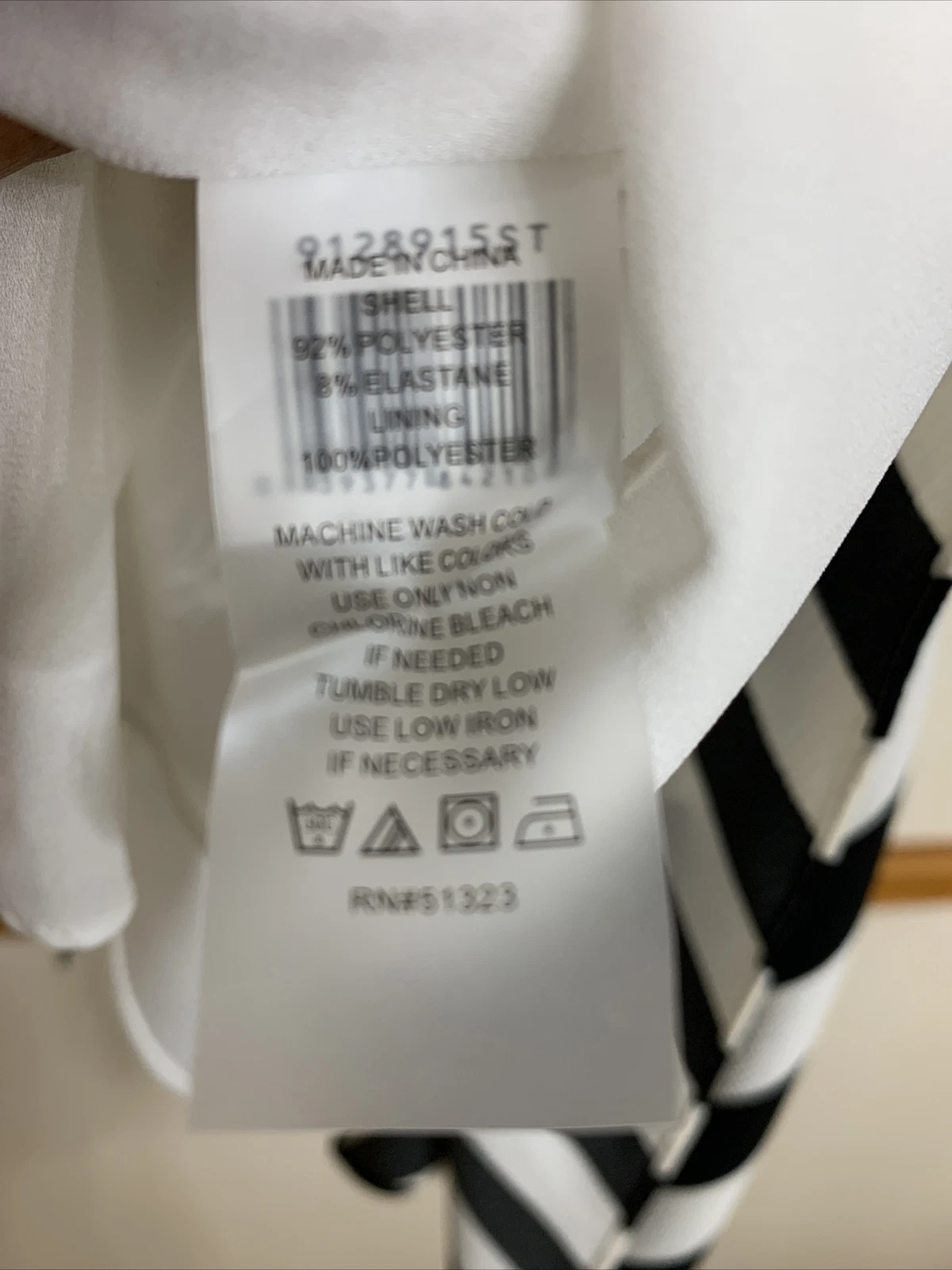 OFF WHITE Abito da cocktail Vinci Camuto a righe bianco e nero taglia 8