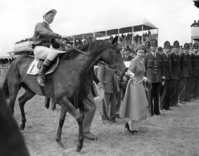 The Queen Leading Oaks Winner Filly Carrozza Lester Piggott Saddle- 1957 Photo