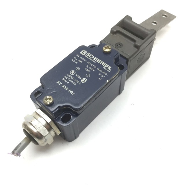 Schmersal AZ 33502z Safety Door Switch, Rating 230V 4A, With Key eBay