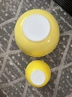 Vintage Pyrex 404 Yellow 4 Quart & 407 1 1/2 Pint FREE SHIPPING
