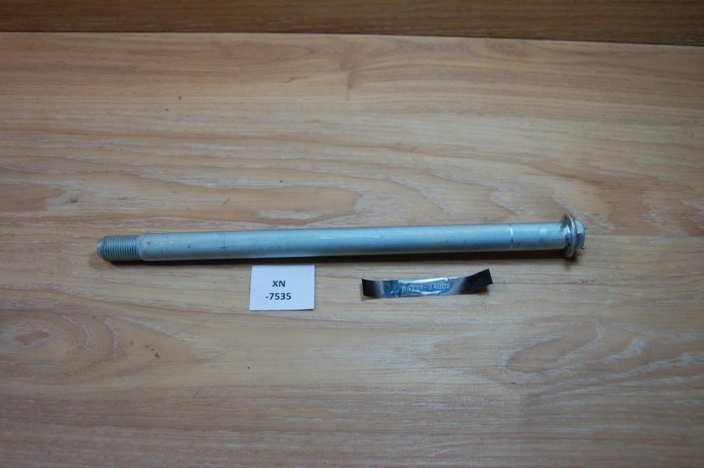 Suzuki 64711-24B02 AXLE, REAR Genuine NEU NOS xn7535 | eBay