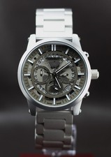 Orologio al quarzo MONTBLANC cronografo Time Walker in quadrante grigio e indicatore data.