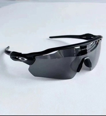 Neue Oakley Radar EV Path Sonnenbrille Prizm mattschwarze silberne Gläser