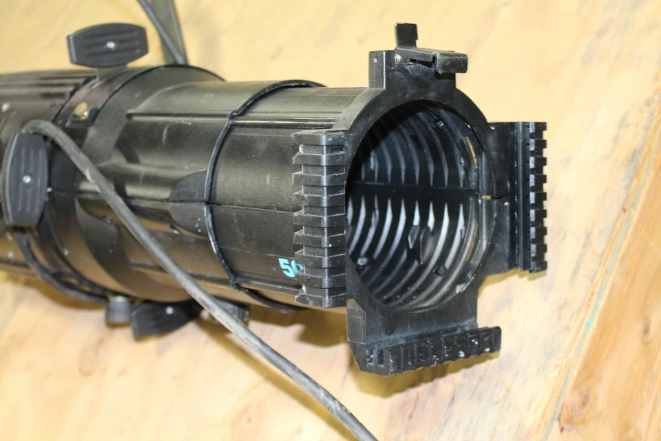 Altman CDM 150 Adjustable Stage Light - Image 2 of 4