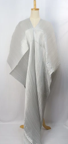 Auth NWT PLEATS PLEASE Madame-T Light Gray Shawl Poncho ISSEY MIYAKE 268 0282