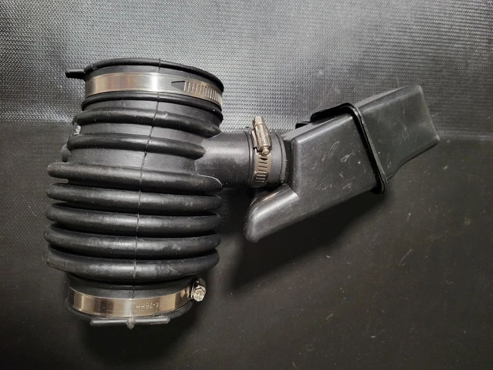 Mangueira de entrada de ar 2009-2013 para Nissan Murano/Quest | Superior | 165761AA1A - Imagem 2 de 4