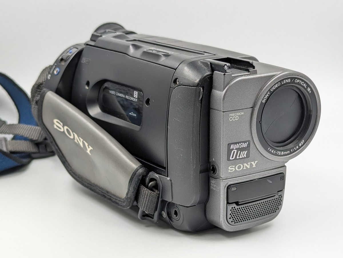 Sony CCD-TRV35E Camcorder 72x Digital Zoom - Used, Working, Has