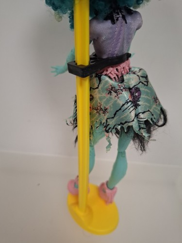 MONSTER HIGH HONEY SWAMP FRIGHT CAMERA ACTION CLEAN WITH YELLOW STAND AND TIARA - Picture 7 of 12