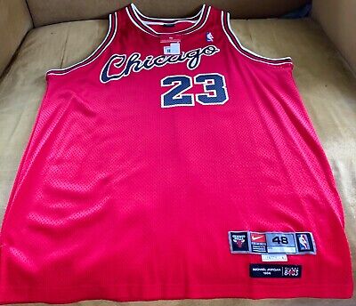 Vintage Nike NBA Chicago Bulls M. Jordan Jersey Size 2XL 52