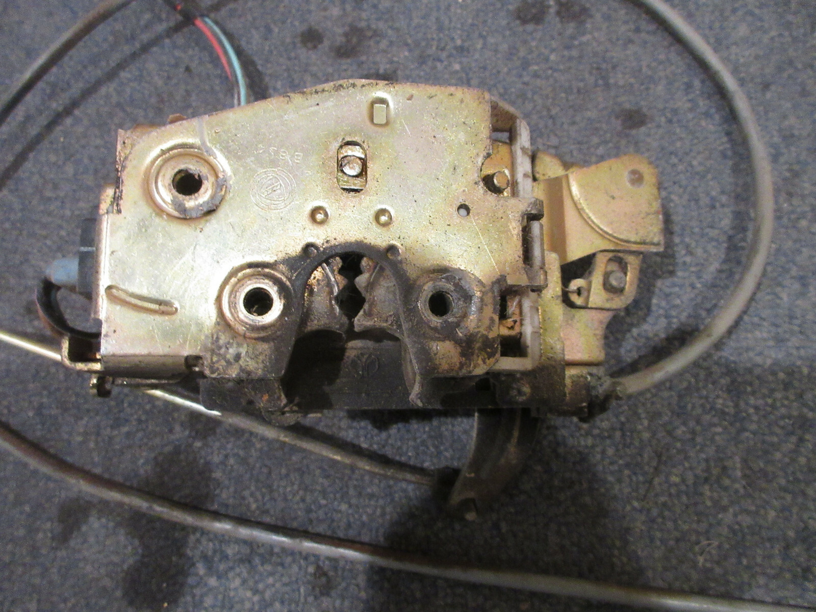 Ferrari, 355-348  RH Door Lock With Cable / Actuator  - P/N 64685200