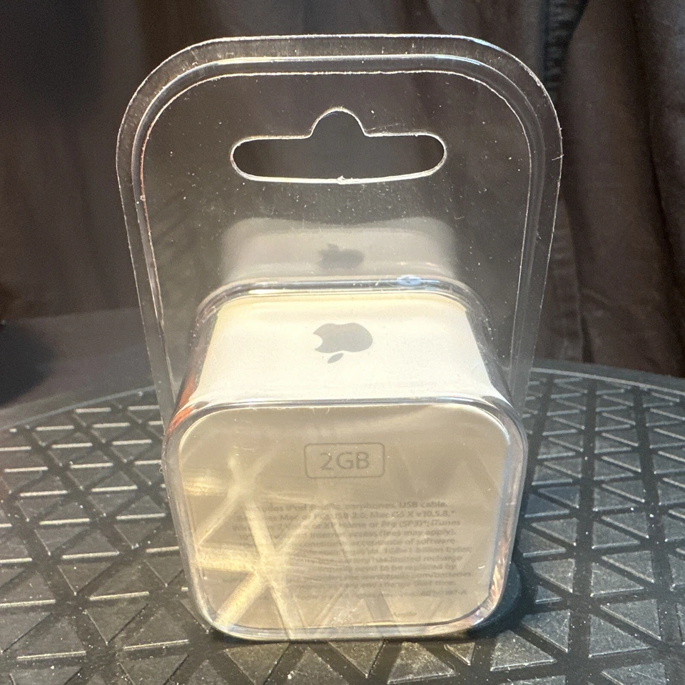 Apple iPod Shuffle (New/Sealed) 4th Generation 2GB - Model MC645LL/A MP3 - Image 4 of 4