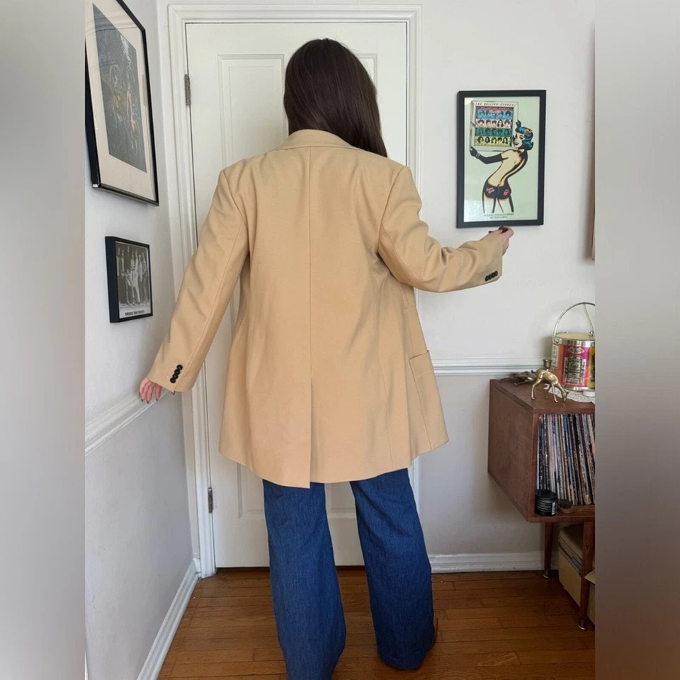 Chaqueta estilo blazer beige Nina Ricci Foto 3 de 4