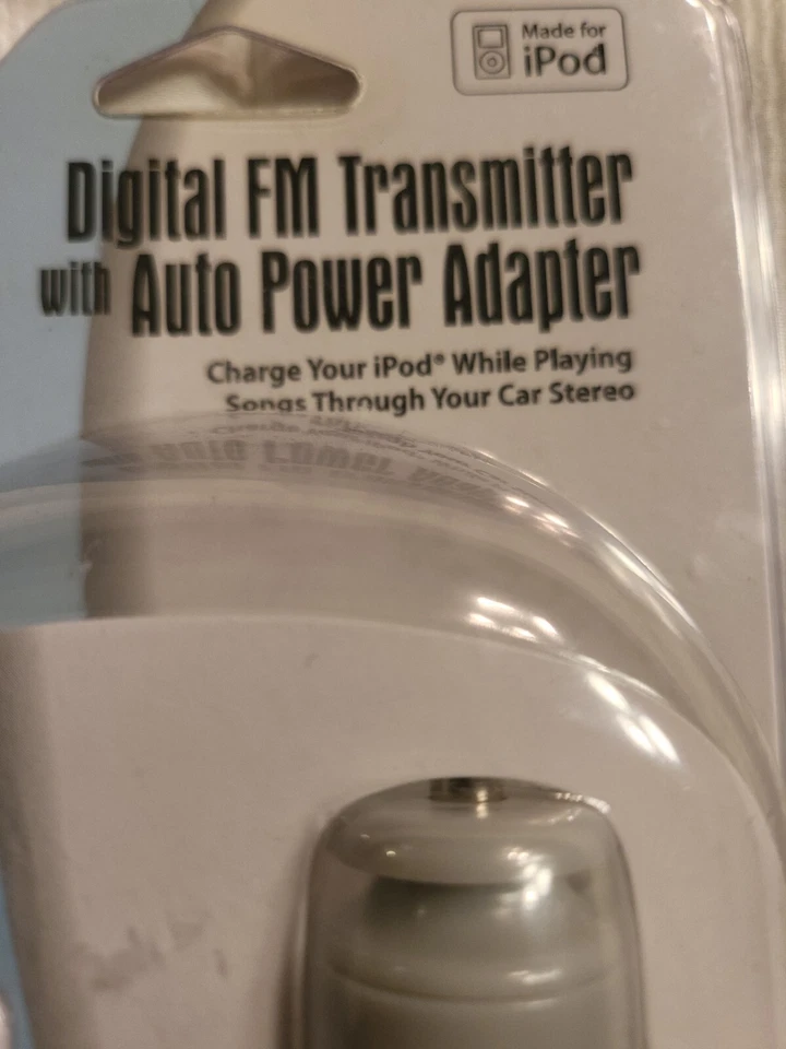 Maxell P-5 Digital FM Transmitter with Auto Power Adapter For iPods - New F1 - Image 2 of 4