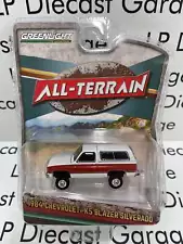 GREENLIGHT 1984 Chevrolet K5 Blazer Silverado Frost White/ Red 1:64 Diecast All