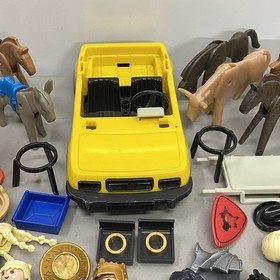 Playmobil 3 lbs Lot 45+ Figures Weapons Horses Cows Donkey Ruffnut Tuffnut HTTYD
