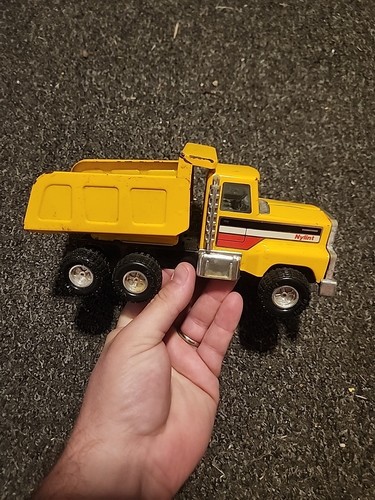 Vintage Metal NYLINT Dump Truck Yellow 8” Made In Korea - Good Condition - Picture 6 of 10