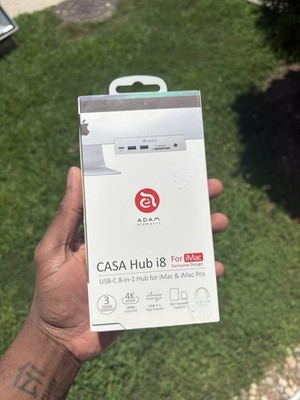 ADAM elements CASA Hub i8 USB-C 8-in-1 Hub HDMI USB-A SD 3.5mm 4K Silver