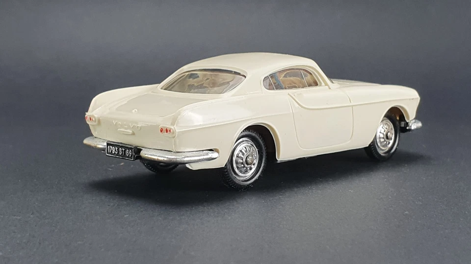 ANCIEN NOREV # 44 - VOLVO P1800 P 1800 - PLASTIQUE / Type 2 - Le Saint - Photo 2/4