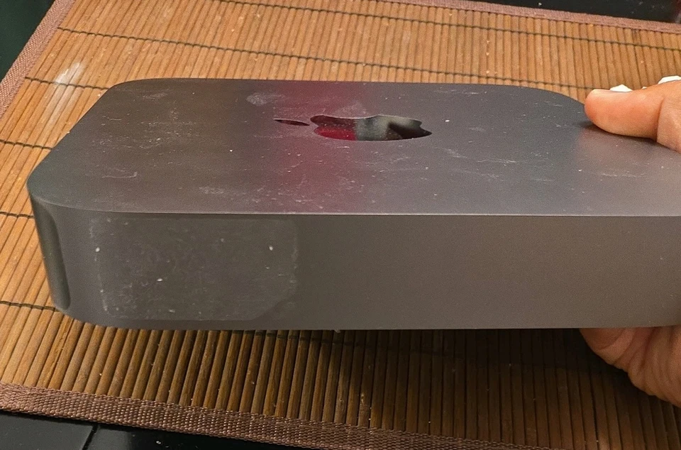 Apple Mac Mini A1993 (2018) i5-8500B 3,00 GHz 8 GB RAM 1 TB SSD Foto 2 de 3