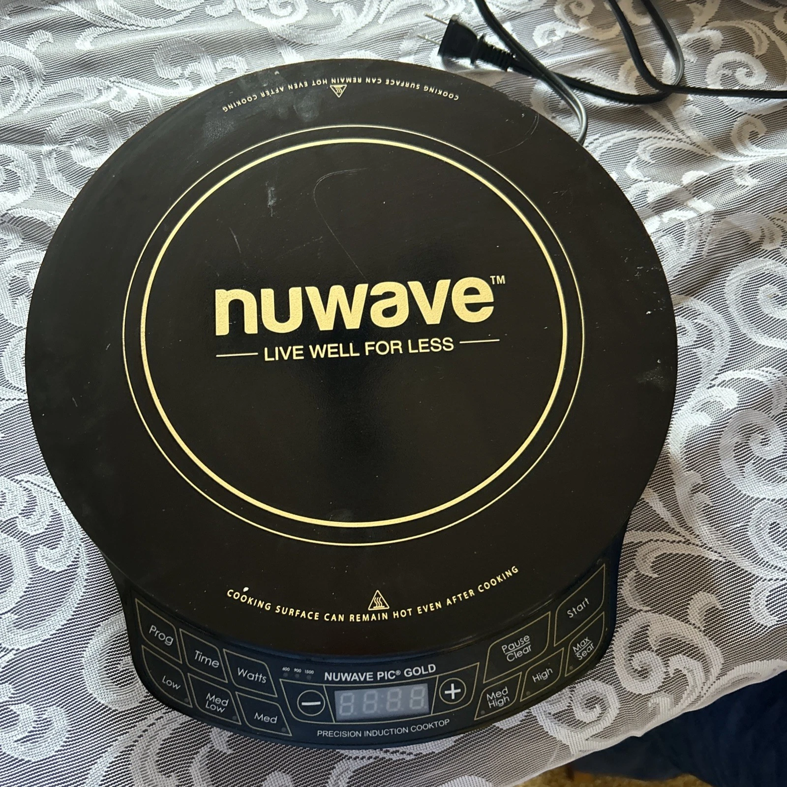 Nuwave Gold Portable Precision Induction Cooktop Model 30211