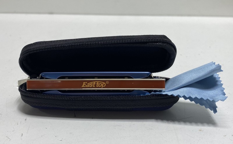 East top T008K 10-Hole Diatonic Blues Harmonica Key of C Blue with Case