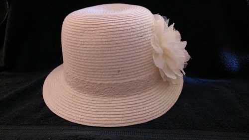 Wilsons Leather Black Rivet Bucket Sun Hat Packable Ivory Flower Faux Straw OS - Picture 2 of 10