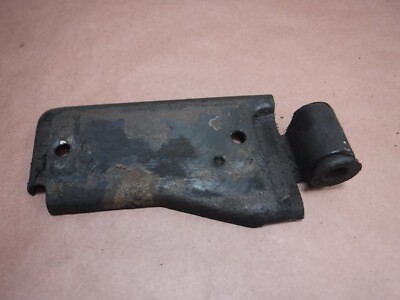 Jeep Cherokee XJ 00-01 4.0 Automatic Transmission Exhaust Mount Plate OEM