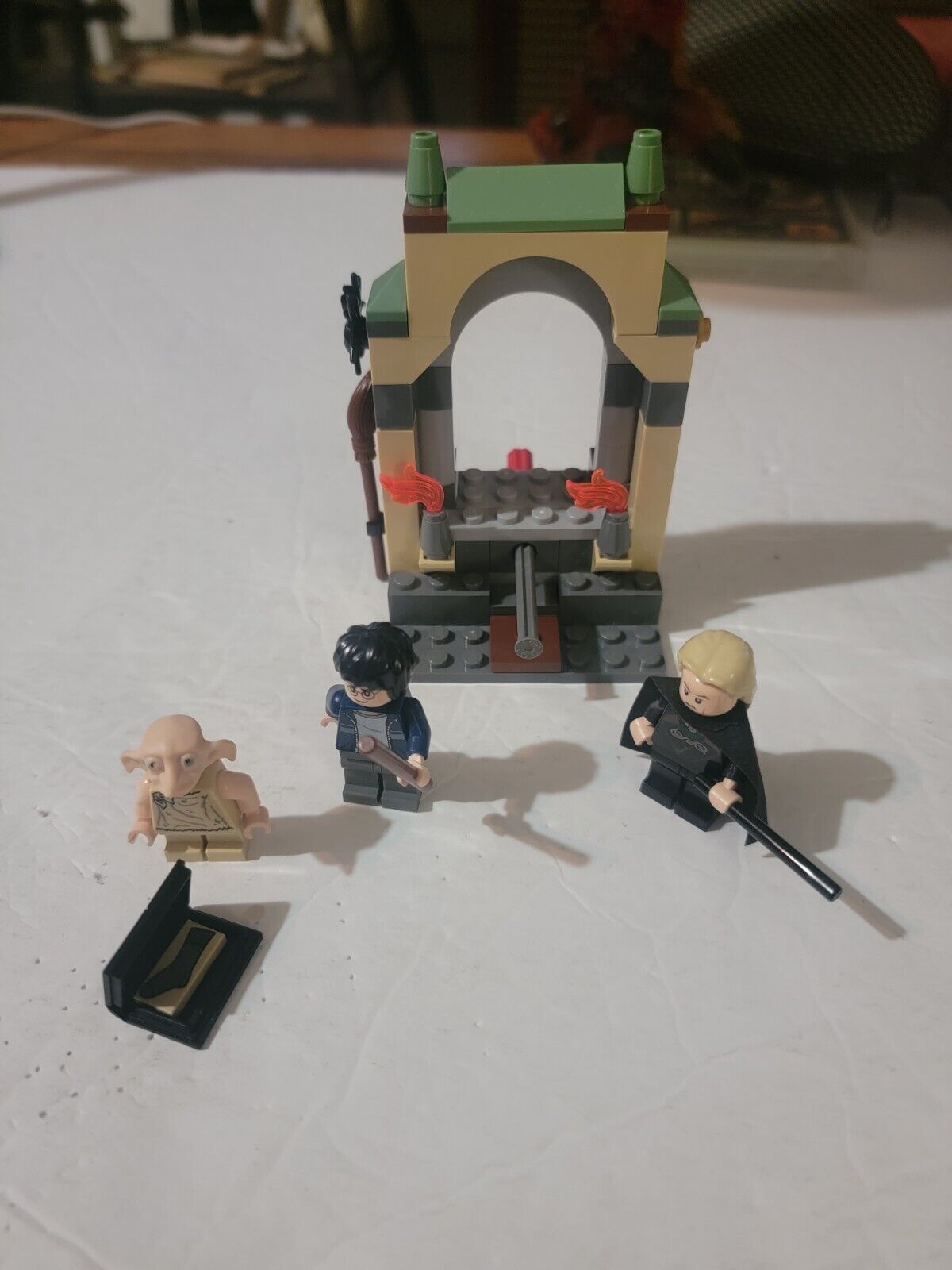 LEGO 4736 Harry Potter: Freeing Dobby COMPLETE w Minifigures No Box