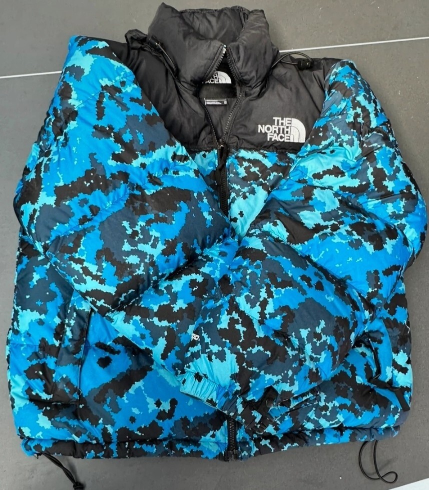 Mens The North Face 1996 Nuptse Jacket Blue Lake Camo Medium Rare Repaired image 4