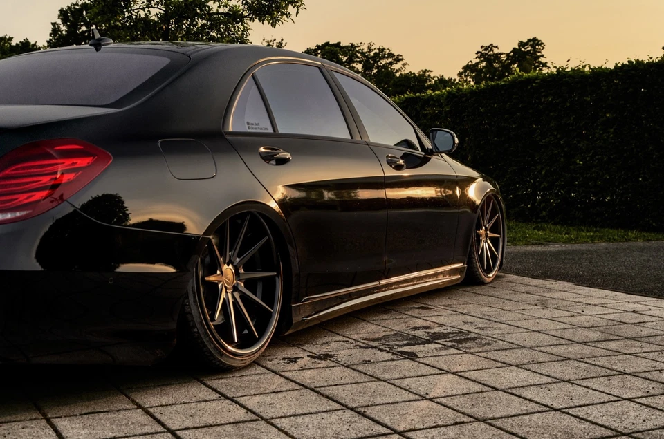 RUEDAS CÓNCAVAS FERRADA FR4 NEGRO MATE 22" MERCEDES W222 S450 S550 S560 S63 Foto 2 de 4