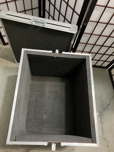 Large Sessions Flight / Road Case 19"x19"x22.75" DJ/Mixer/DJ/Drum/Rack B… - Picture 8 of 13