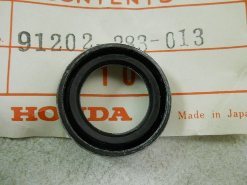 Honda NOS CB450, CB500, CL450, CX500, Oil Seal 18x28x6, # 91202-283-013.    C5
